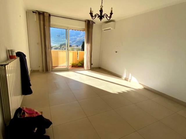 Saint Martin du Var 3 pièces 66m2 3ème étage balcon cave