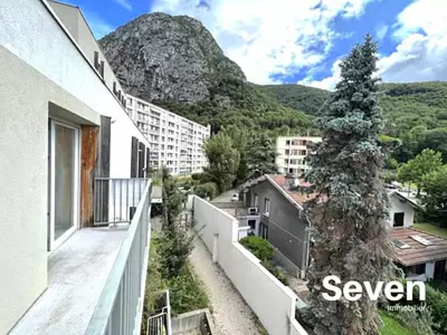 Saint Martin le Vinoux 38950 Location appartement 3 pièces t3 au dernier étage
