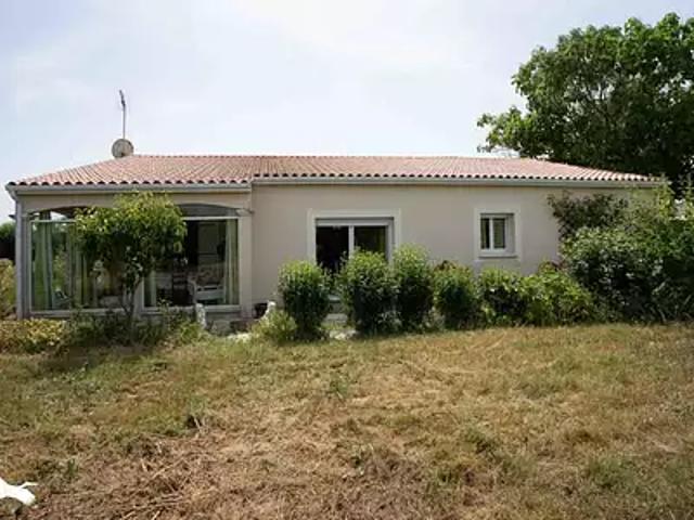 Jonzac 17500 Achat / Vente maison 3 pièces t3 parking