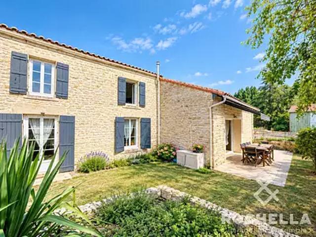 Saint Martial 17330 Achat / Vente maison 5 pièces t5 terrasse parking