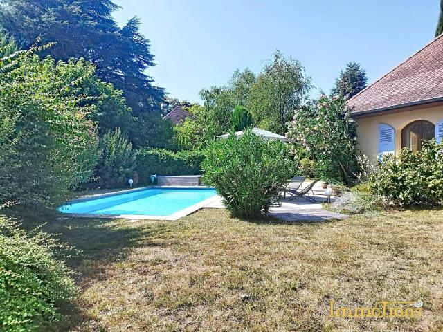 SAINT MARCELLIN – Maison d’architecte de plus de 200 m², 6 c. 203m² Saint Marcellin