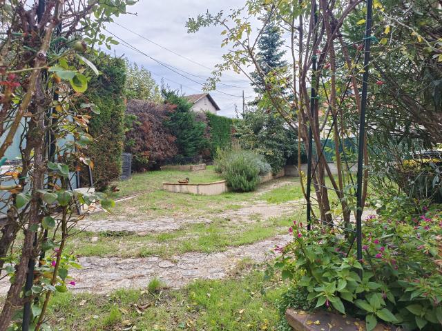 SAINT MAURICE L'EXIL, maison 117m2 habitables, avec terrain 360m2