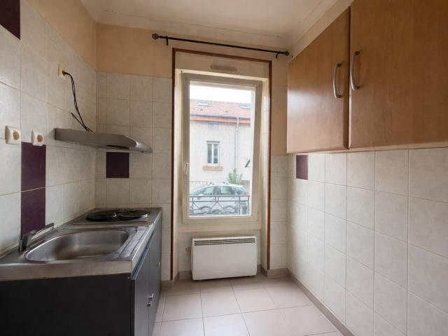 SAINT MAX: SPACIEUX APPARTEMENT T1 BIS PROCHE DU TRAM