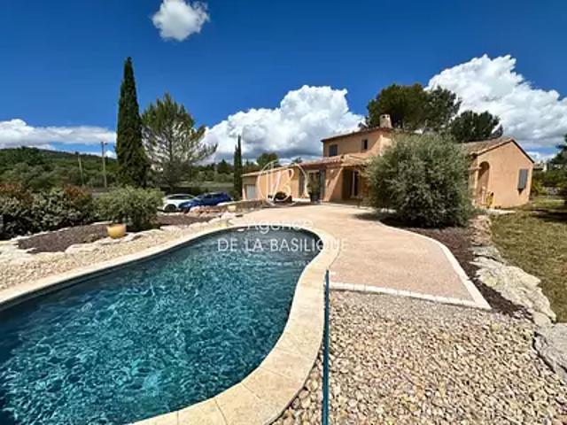 Saint Maximin la Sainte Baume 83470 Achat / Vente maison 5 pièces t5 piscine parking
