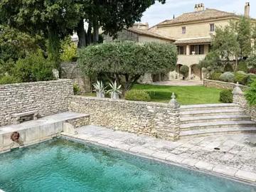 Saint Maximin 30700 Achat / Vente maison 8 pièces t8 piscine