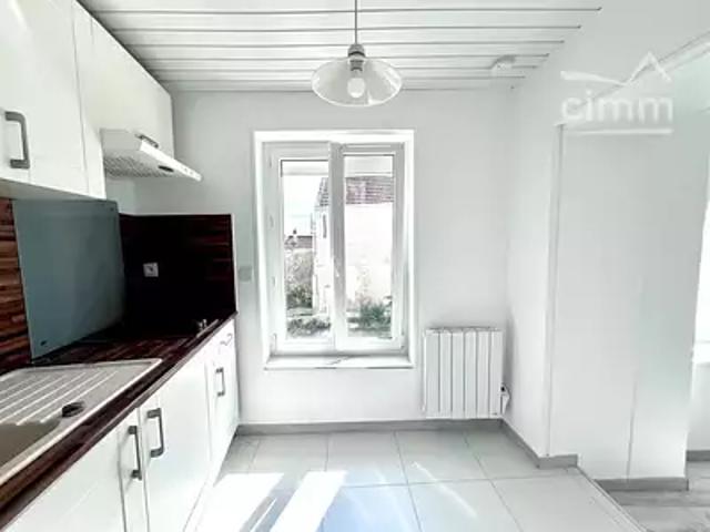 Saint Maximin 60740 Location appartement 1 pièce t1 au dernier étage