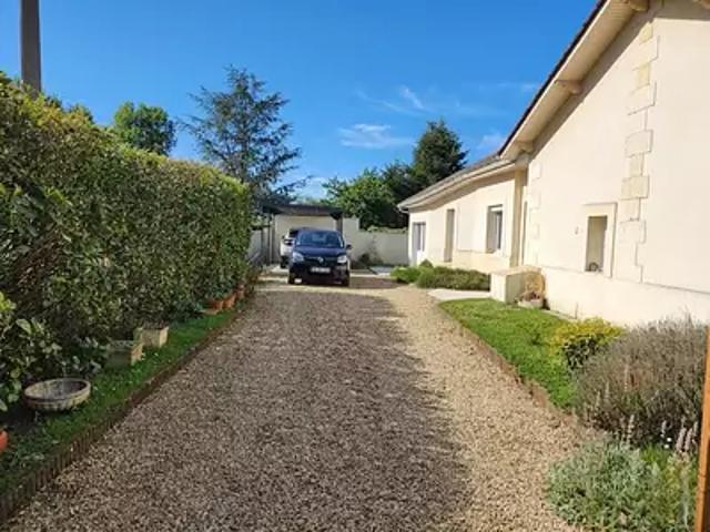 Saint Médard de Guizières 33230 Achat / Vente maison 5 pièces t5 jardin terrasse