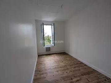 Saint Médard de Guizières 33230 Location appartement 4 pièces t4