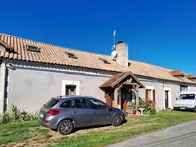 Saint Médard de Mussidan 24400 Achat / Vente maison 7 pièces t7 au dernier étage terrasse