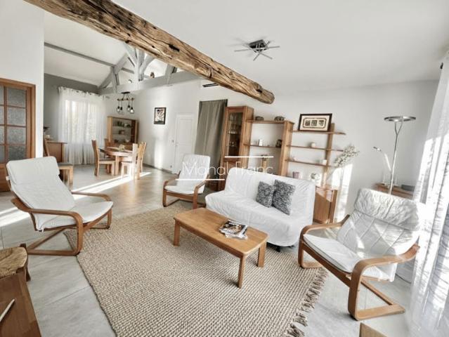 Saint Médard en Jalles Maison de plain pied 6 pièces 129 m² 756 m² de terrain
