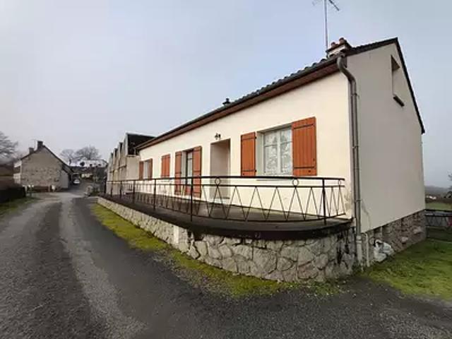 Saint Médard la Rochette 23200 Achat / Vente maison 7 pièces t7 au dernier étage cave