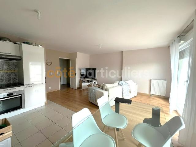 SAINT MELOIR DES ONDES centre, Appartement 3 pièces 65.20 m2, balcon, garage double