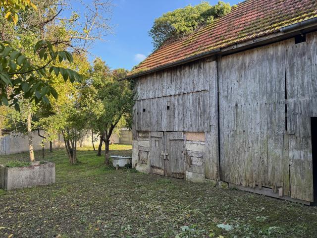 SAINT MESMIN Grange 200m2