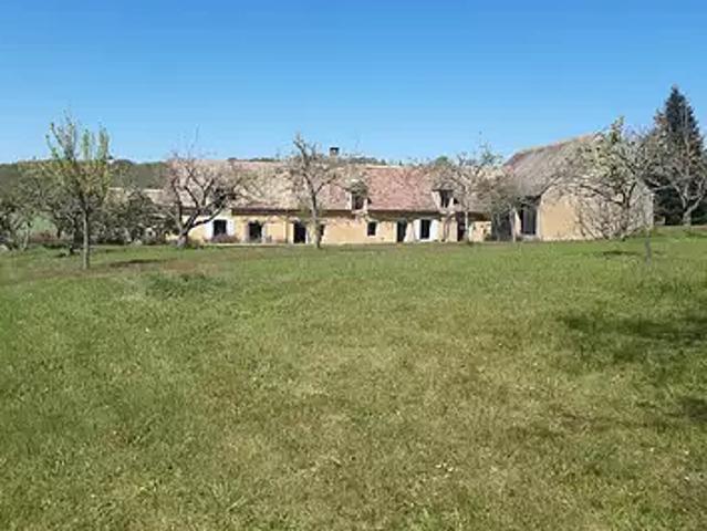 Saint Michel de Chavaignes 72440 Achat / Vente maison 10 pièces t10 au dernier étage cave