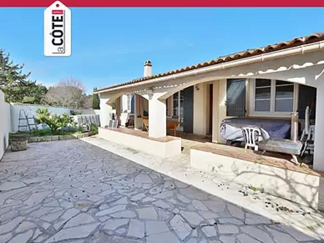 Saint Mitre les Remparts 13920 Achat / Vente maison 4 pièces t4 au dernier étage jardin