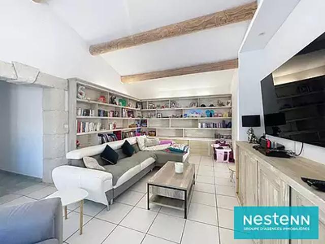 Saint Mitre les Remparts 13920 Achat / Vente maison 4 pièces t4 au dernier étage piscine