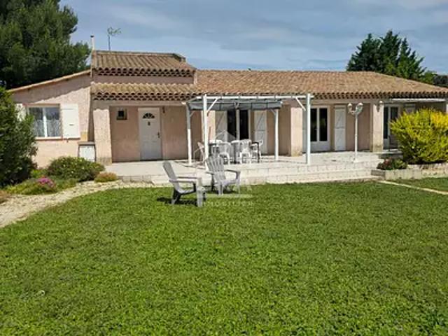 Saint Mitre les Remparts 13920 Achat / Vente maison 4 pièces t4 au dernier étage jardin