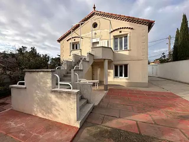 Saint Mitre les Remparts 13920 Achat / Vente maison 6 pièces t6 au dernier étage jardin