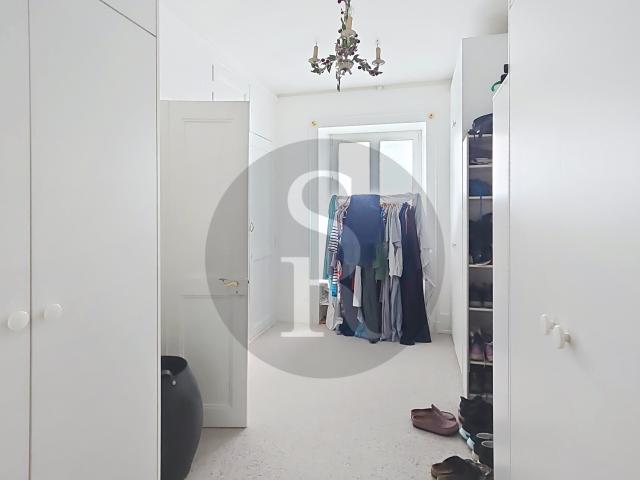Saint Nicolas 5 à Neuchâtel Grand 7.5 pièces en duplex, au 1er étage