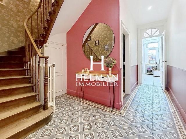 SAINT OMER: Maison bourgeoise avec jardin et grand garage. 248m² Saint Omer