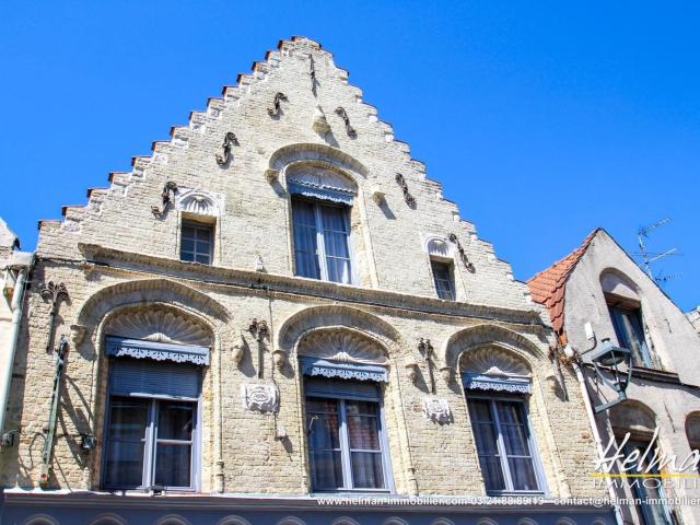 SAINT OMER: Maison de caractère avec local commercial libre. 193m² Saint Omer