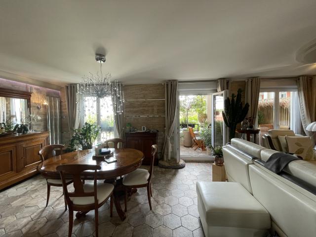 SAINT OUEN L'AUMÔNE LIESSE BEL APPARTEMENT DUPLEX 102 m2 TERRASSE et BOX