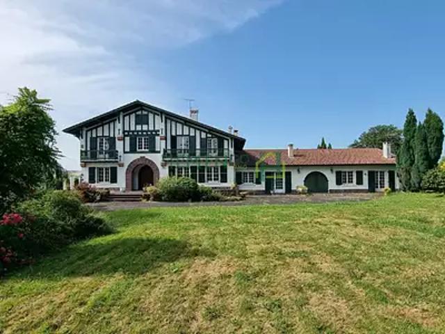 Saint Palais 64120 Achat / Vente maison 12 pièces t12