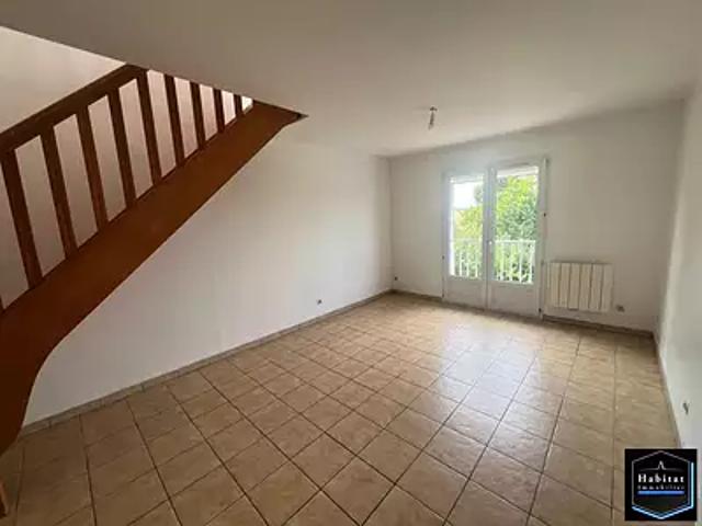 Saint Pathus 77178 Achat / Vente appartement 2 pièces t2 au dernier étage parking
