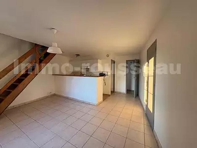 Saint Pathus 77178 Location appartement 2 pièces t2 au dernier étage parking
