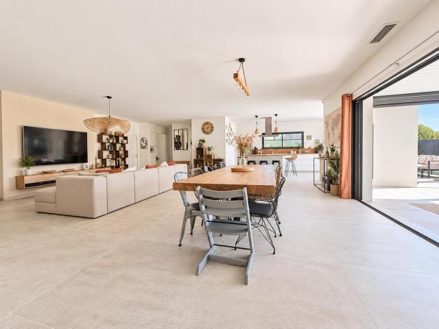 SAINT PAUL ET VALMALLE VILLA CONTEMPORAINE D’EXCEPTION 200 M2 PISCINE VUE DÉGAGÉE