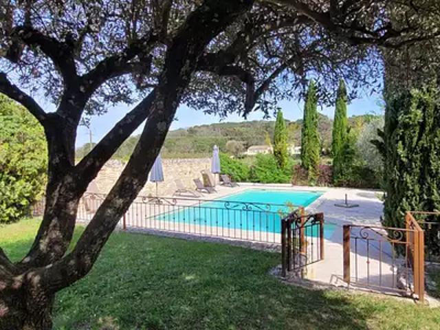 Saint Paulet de Caisson 30130 Achat / Vente maison 12 pièces t12 au dernier étage piscine