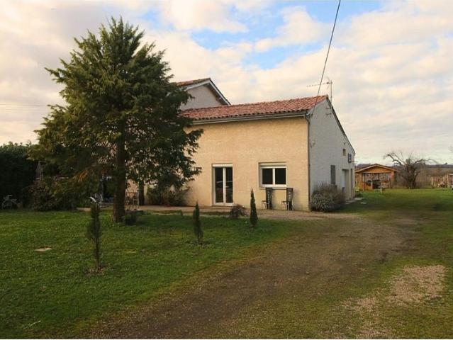 Saint Pey D'armens 33 170m² Saint Pey d'Armens