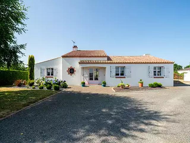 Saint Philbert de Grand Lieu 44310 Achat / Vente maison 5 pièces t5 au dernier étage terrasse