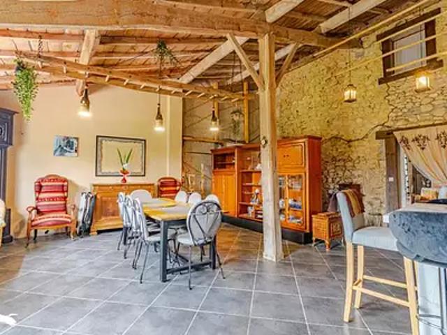 Saint Pierre de Bat 33760 Achat / Vente maison 4 pièces t4 au dernier étage parking