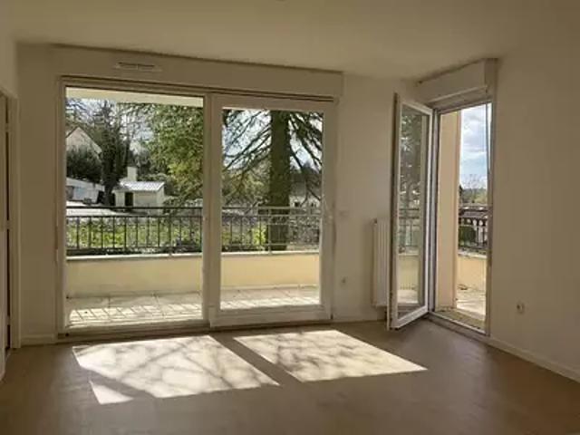 Saint Pierre du Perray 91280 Achat / Vente appartement 2 pièces t2 parking