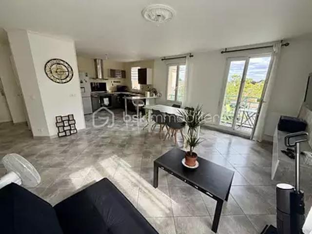 Saint Pierre du Perray 91280 Achat / Vente appartement 3 pièces t3 au dernier étage cave