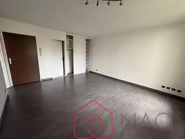 Saint Pierre lès Nemours 77140 Achat / Vente appartement 1 pièce t1 au dernier étage