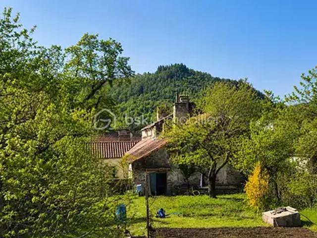 Saint Pons de Thomières 34220 Achat / Vente maison 20 pièces t20 terrasse cave