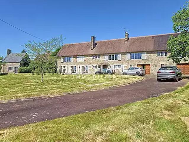 Saint Pois 50670 Achat / Vente maison 11 pièces t11 au dernier étage
