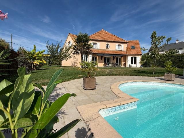 SAINT PRYVE SAINT MESMIN, maison a vendre, piscine et jardin 195m² Saint Pryvé Saint Mesmin