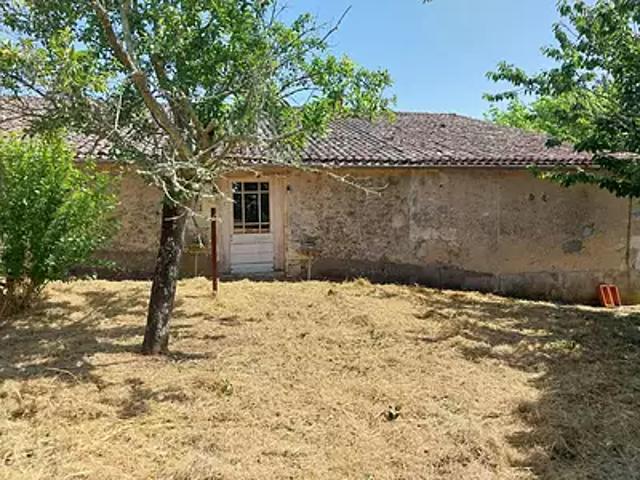 Saint Quentin de Caplong 33220 Achat / Vente maison 6 pièces t6 au dernier étage parking