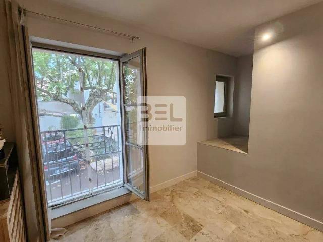 Saint Quentin la Poterie Bel appartement 3 pièces