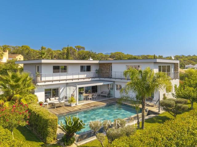 Saint Raphaël Nouveauté Villa Récente Prestations Haut De. 322m² Saint Raphaël