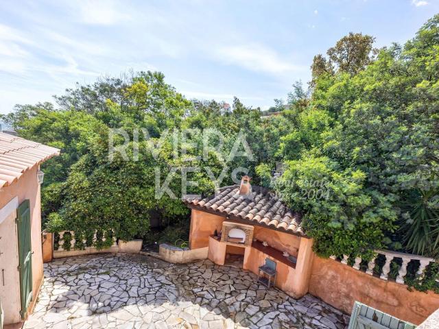 Saint Raphaël – Anthéor: Propriété avec piscine et vue mer. 283m² Saint Raphaël