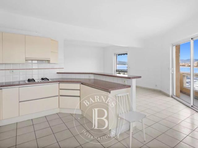 Saint Raphaël Appartement Dernier Étage Centre Ville V. 125m² Saint Raphaël
