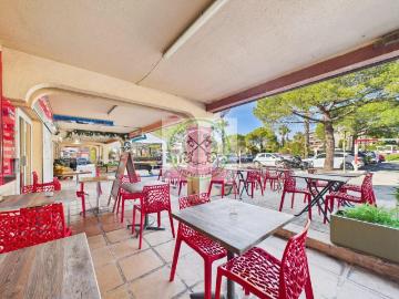Centre de Saint-Raphaël - Terrasse, Parking