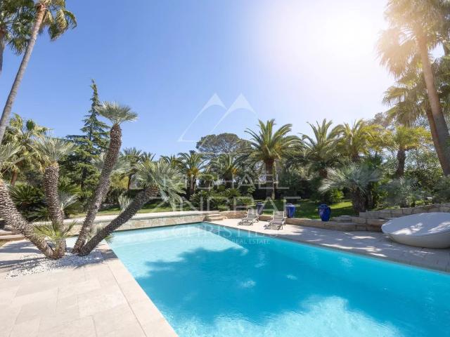 Saint Raphael Valescure Propriété Face au Golf Domaine Fermé