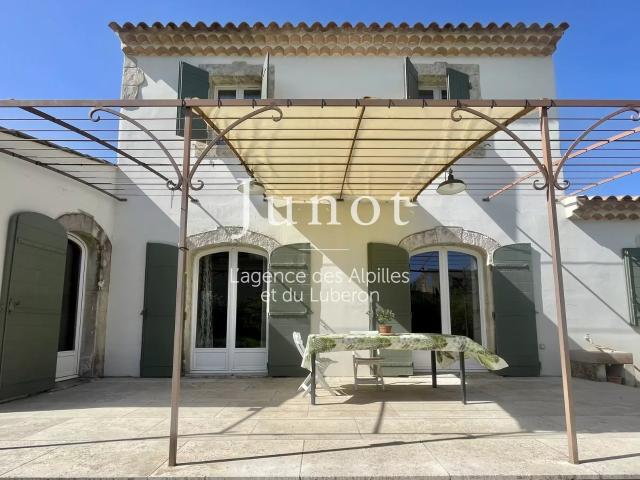 Saint Rémy de Provece MAISON À PIED DU CENTRE 147m² habi. 147m² Saint Rémy de Provence