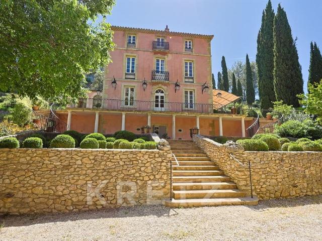 Saint Remy De Provence. Propriété De 13 Hectares Au Pied Des. 427m² Saint Rémy de Provence