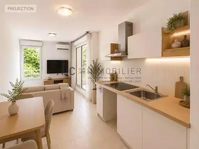 Saint Rémy de Provence 13210 Achat / Vente appartement 2 pièces t2 au dernier étage